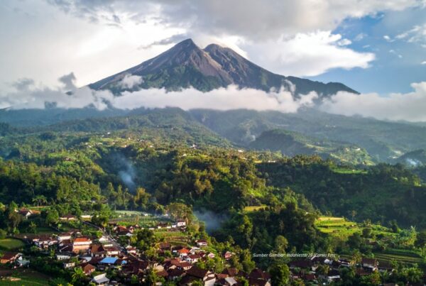 Hasta Brata Pelajaran dari Alam yang Sering Kita Abaikan